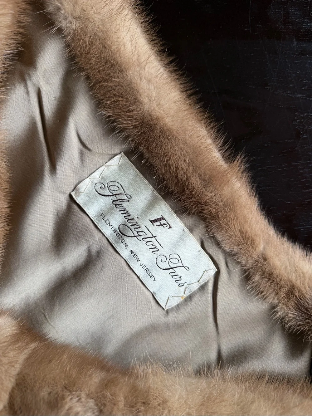 Vintage Mink Fur Capelet in Light Brown - Unbranded - Picture 3 of 4